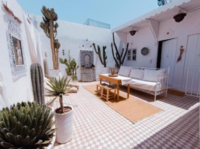 STUDIO BLANCO MÉDINA AVEC TERRASSE